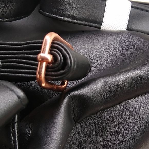 🔴 NWT Black Vinyl Backpack W/Rose Gold Tone - Picture 7 of 8